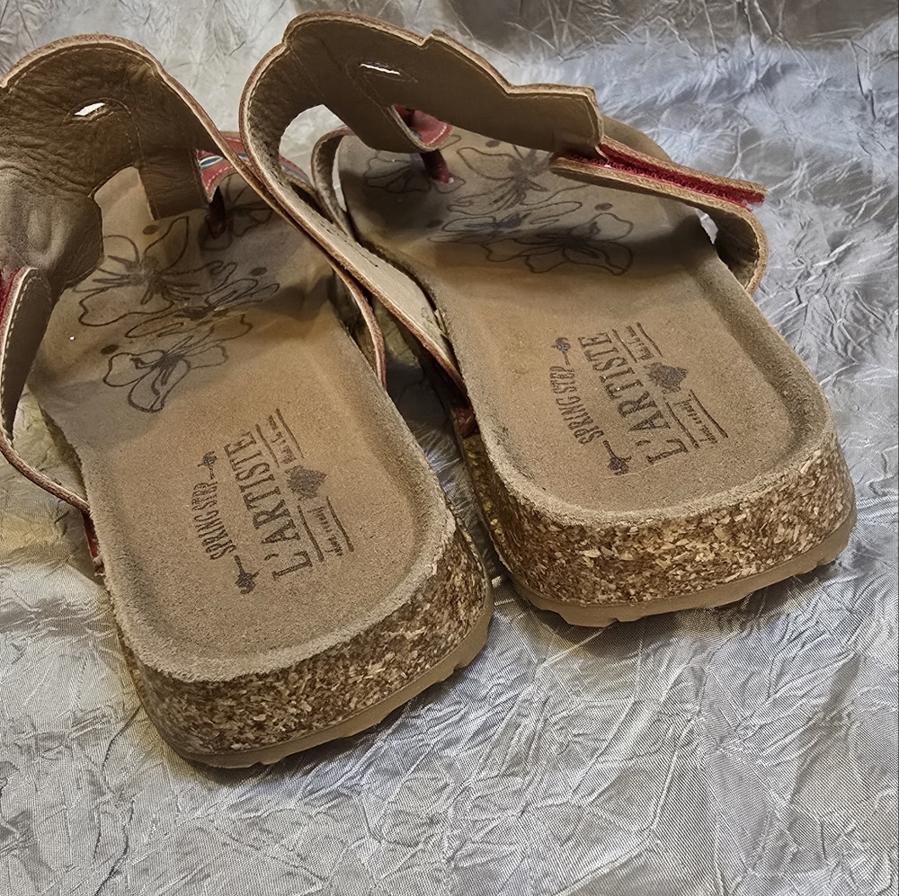 L'ARTISTE Women's Red Floral Sandals SZ 8.5 - Picture 7 of 9